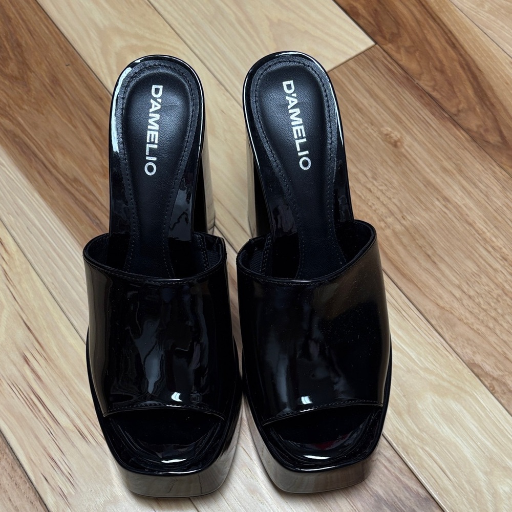 Rocco D'Amelio Glossy Black Mules